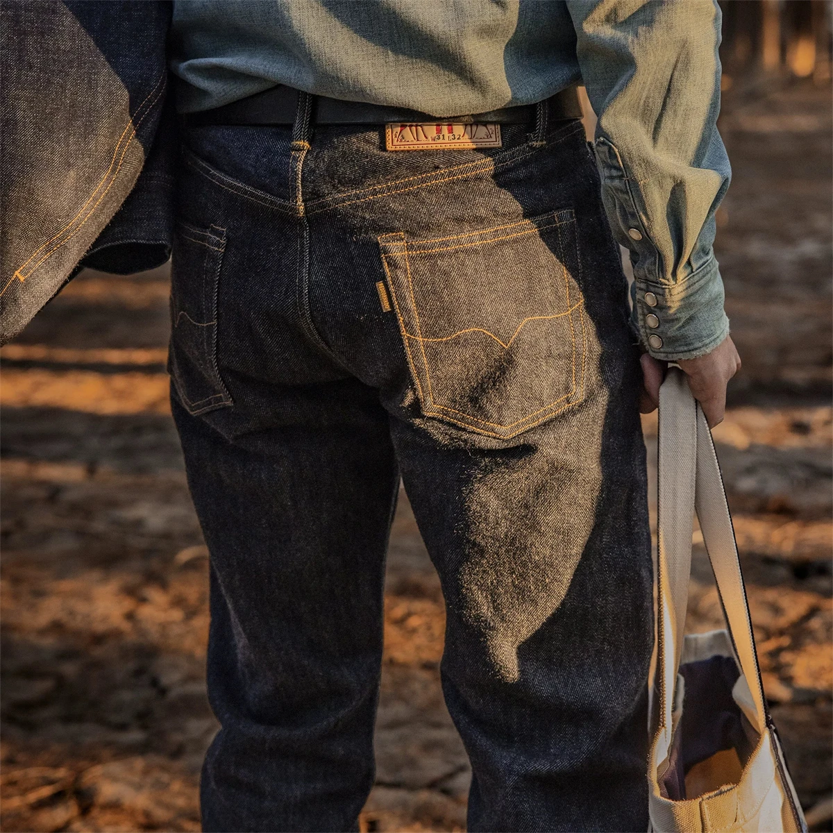 Red Tornado NOIR 21oz lisière  - Levis Jeans 501 avis et prix